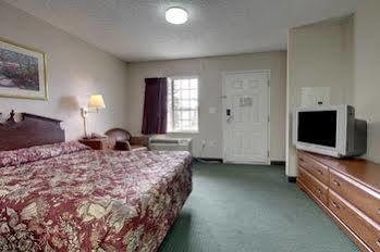 Intown Suites Extended Stay Charlotte Nc -East Independence Екстериор снимка